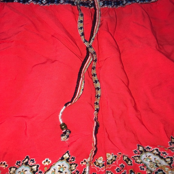 Shorts - Picture 2 of 4